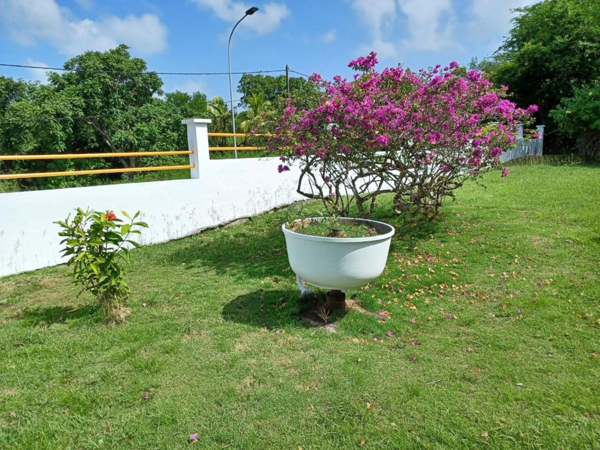 Kaz A Faup Vila Grand-Bourg  Exterior foto
