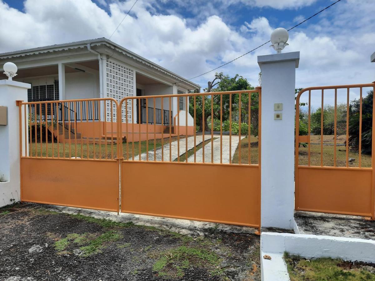 Kaz A Faup Vila Grand-Bourg  Exterior foto