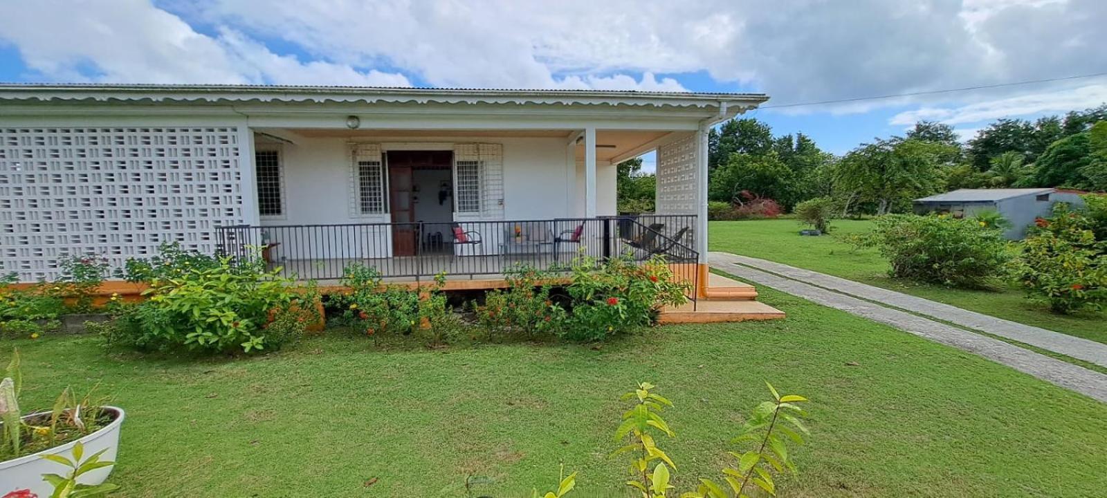 Kaz A Faup Vila Grand-Bourg  Exterior foto